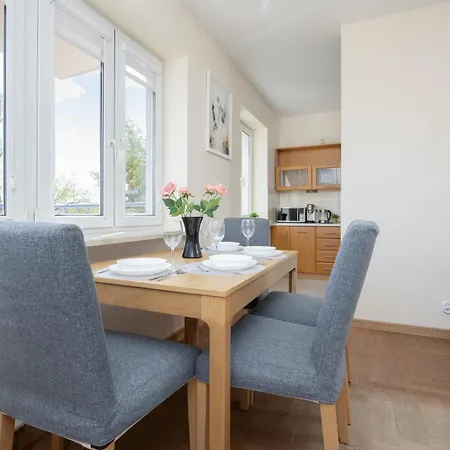 Spacious 120 M From The Metro Station By Renters Daire *